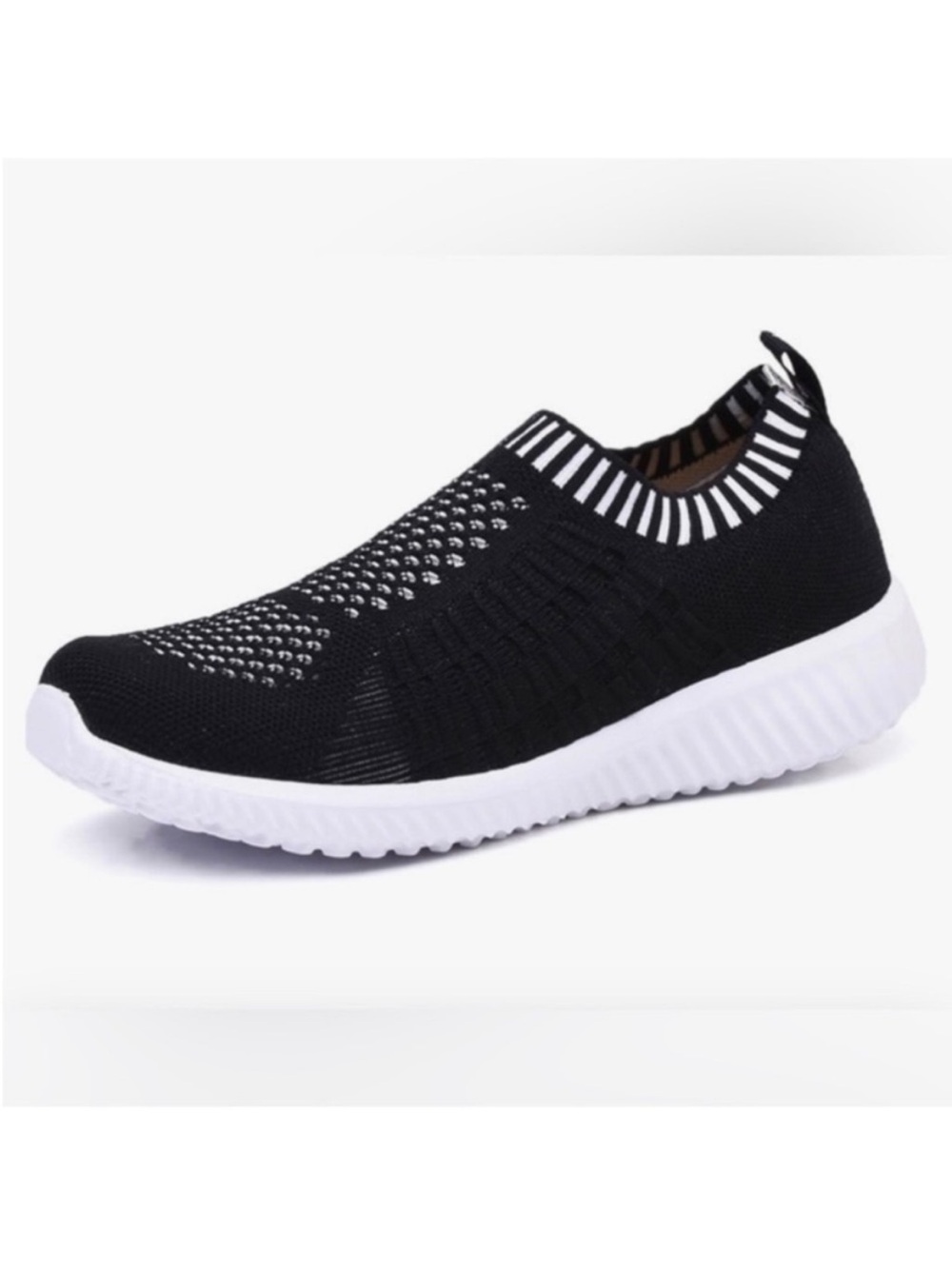 NWT TIOSEBON Black/White Women's athletic Slip On Knit shoes 7.5 walking casual